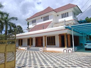 Splendro Holidays 4 Bedroom Private Pool Villa - 0