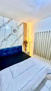 Roomate Inn Sky Garden - 6