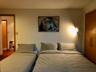 Spacious! 2BR 2BA at Hongdae - Seoul - 7