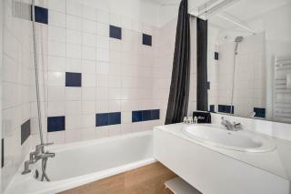 Ski-In and Out Mountain View Escape - 4