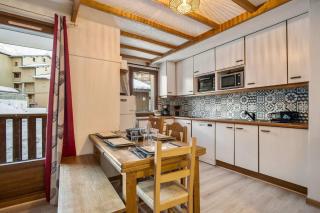 Ski-In and Out Mountain View Escape - 1