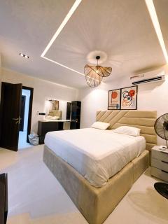 Modern 4-Bedroom Home on Freedom Way Lekki Phase 1 Sig7 - 5