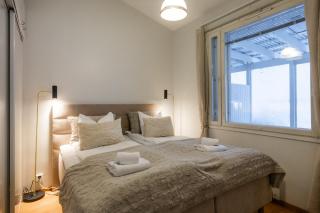 White Elegant Suite by the River - 9