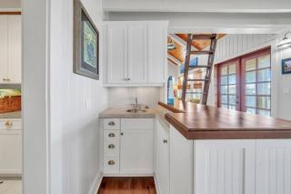 Destin Harbor Cottage Boat Slip Pickleball Fun - 1