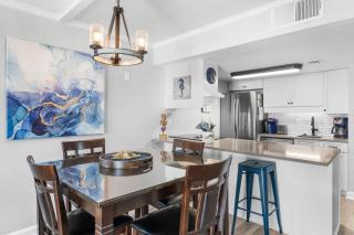 Holiday Surf and Racquet Unit 713 - 7