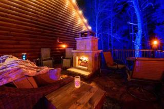 Enchanted Forest Cabin And Teepee! Lights & Laser Show! Private Hot Tub! Unique Stay! - 1