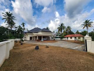 Abida Mansion 4BHK Near MCP Convention Centre IJK - 6