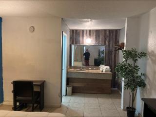 America's Best Value Inn - 1