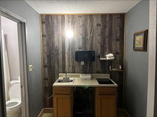 America's Best Value Inn - 3