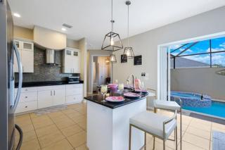 3 Minutes To Beach, Dining, & Nightlife, 4 Bedroom, 4 Bathroom, Equipped With Pool & Spa Lux Family Home Sleeps 10 - 5