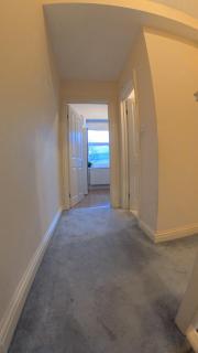 Labbyf Spacious 3-4 Bed House Sleeps 8 near Northampton Train Station, University and City Centre - 3