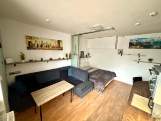 Calm Studio in Quiet Area - 2