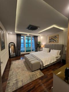 Modern 1 Bed Suite with Balcony Goldcrest Mall DHA Phase 4 - 8