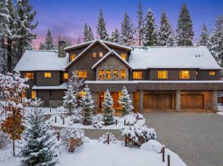 South Lake Escape Indoor Pool plus Movie Theater - 0