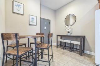 Modern 2 bedroom - Center City Philadelphia - 3