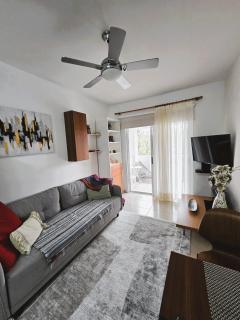 Emily's Sun Escape - 7