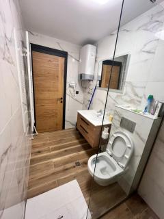 Sky Lux Apartments - 1