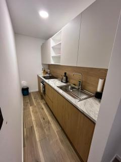 Sky Lux Apartments - 2