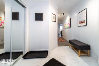 The Neon Palace - King Bed - Fireplace - Netflix - UGPark - 3