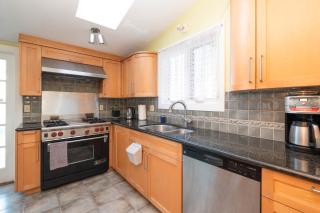 The Cozy Character Home in West Point Grey - 3