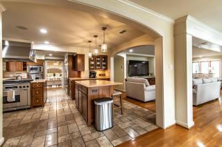 Ocean Drive Grand Estate Sleeps 52 Pool - 5