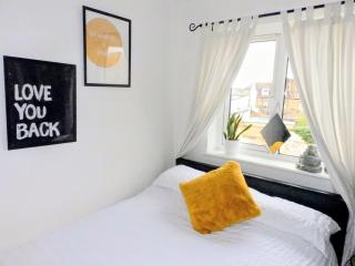 Modern 1BR Apartment, 5min Walk to East Croydon Station & Box Park - 2