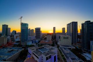 Luxe Loft - Brickell Area - Free Parking - Gym - Balcony - 1