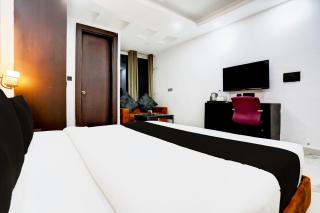 Super Townhouse Sector 52 Near Artemis Hospital - 2