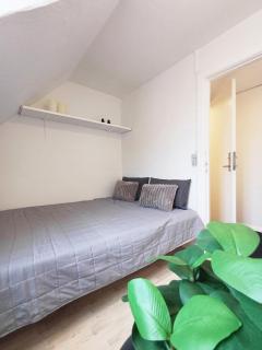 Charming 1-bedroom Apartment A - 3