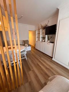 Hermoso departamento monoambiente en edificio MARAL 33 - 9