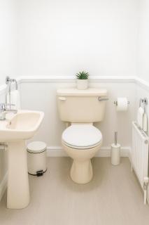 Modern 3-Bed House, Parking, WI-FI, 6 separate beds, Transport Links - Erith - 1