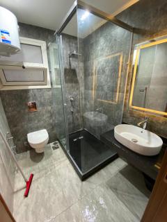 Luxury Home for Best Price AC Wi-Fi Heating - 1