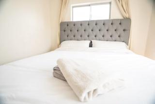 Bright and Comfortable 2 Bedrooms with Views in Santa Monica - 0