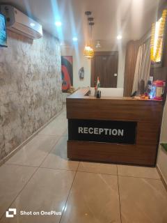 Hotel VR Villa - Vadodara - 1