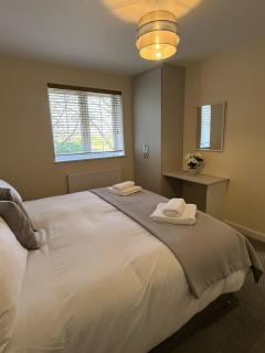 2 Bedroom Flat Western Elms Free Parking - 4