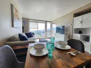 Central Lonsdale Gem - 4