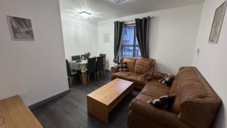 Chic Above Store - 2