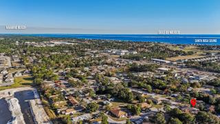 2BR, King Bed, Pet Friendly, Private Patio, Near Beaches - 9