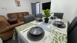 Chic Above Store - 3