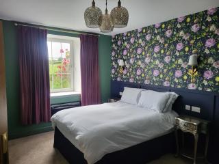 Country Living next to the City - 0