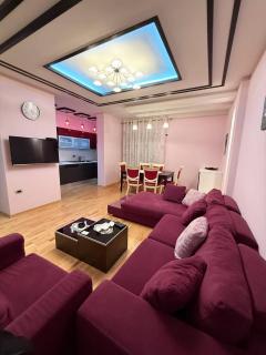 1 Min to Center Apartment, Spacious 2 BR With Panoramic View - 9