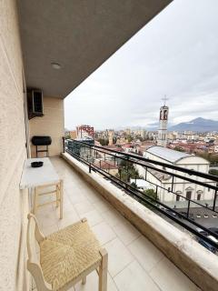 1 Min to Center Apartment, Spacious 2 BR With Panoramic View - 0