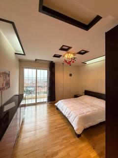 1 Min to Center Apartment, Spacious 2 BR With Panoramic View - 8