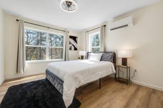 Elegant 2 Story Bloomfield 3 Kings 2 Queens - Bloomfield - 3