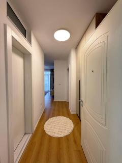 Modern Apartment in a Quiet Area near Center - 4