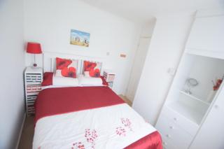2 Bedroom Chalet SB40, Sandown Bay, Dog Friendly, Free Wifi - 4