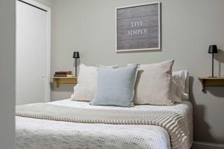 Fully Furnished 1st Floor 1 Bed 1 Bath Condo - Close To Shopping & Hwys North&South - 7