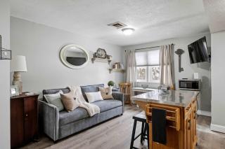 Fully Furnished 1st Floor 1 Bed 1 Bath Condo - Close To Shopping & Hwys North&South - 5