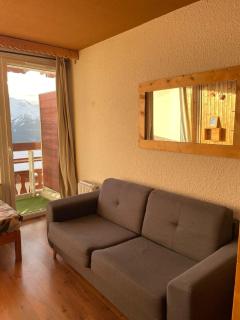 Les Pleiades YourHostHelper - 0