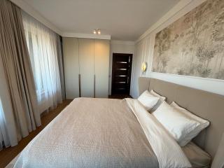 Luxury Oasis in the Heart of the City - 8